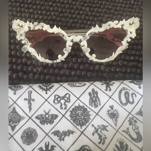 Hood London Esther sunglasses. Perfect condition